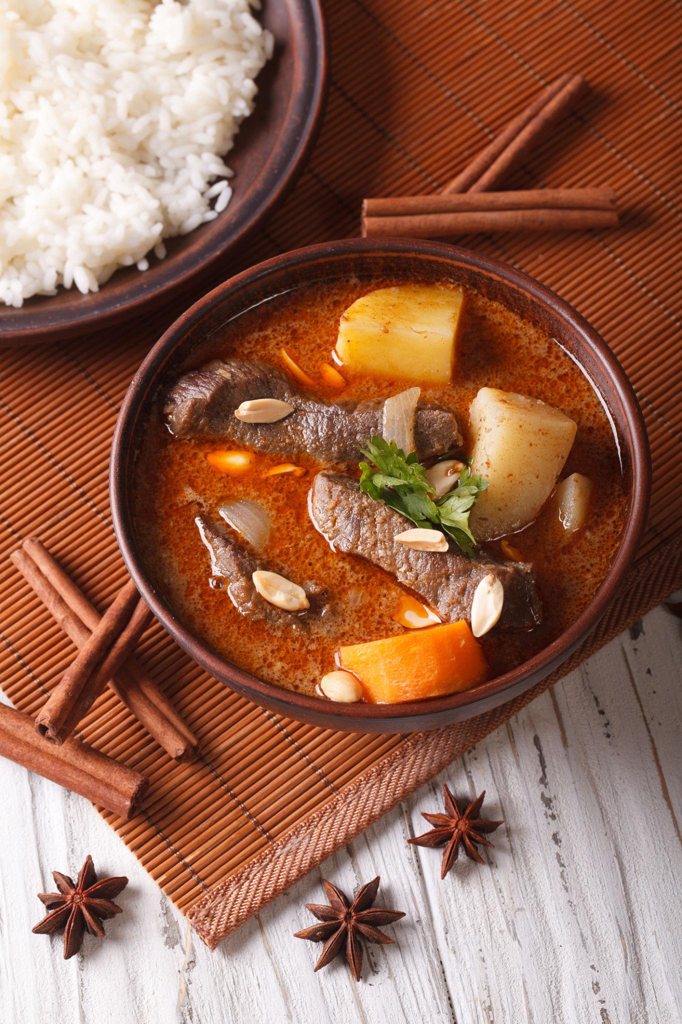 แกงมัสมั่น